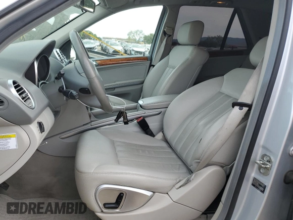 2006 Mercedes-Benz M 350 with VIN 4JGBB86EX6A130614, listed as a Copart auction lot 52069445 with 130,505 mi miles and Clean Title. Bid and sale history available at DreamBid. Image 7.