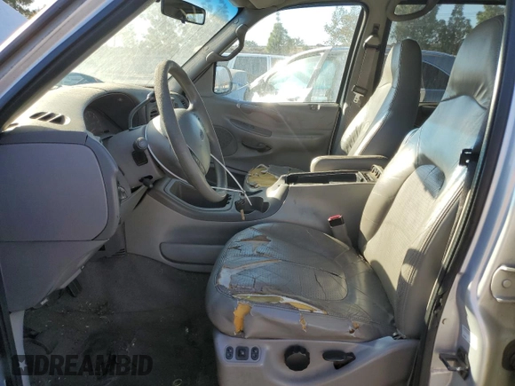 1998 Ford Expedition XLT with VIN 1FMRU17L4WLB16662, listed as a Copart auction lot 85239524 with 255,214 mi miles and Clean Title. Bid and sale history available at carsss.com. Image 7.