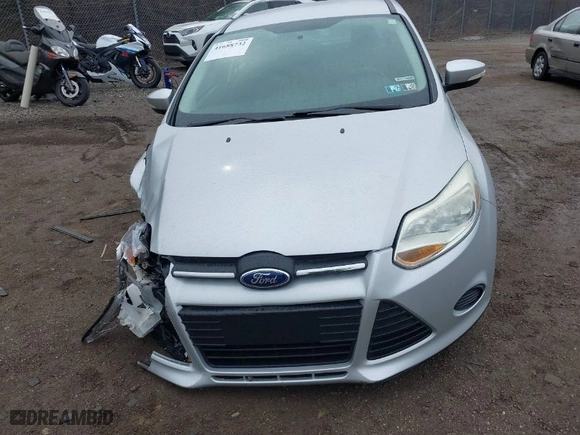 2014 Ford Focus SE with VIN 1FADP3F22EL425173, listed as a IAAI auction lot 41688732 with NaN miles. Bid and sale history available at carsss.com. Image 13.