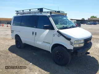 1999 GMC Safari z VIN 1GKEL19W7XB517583, wystawiony jako IAAI lot #42216742 z przebiegiem Nie podano mil oraz . Historia ofert i sprzedaży dostępna na DreamBid. Obrazek 1.