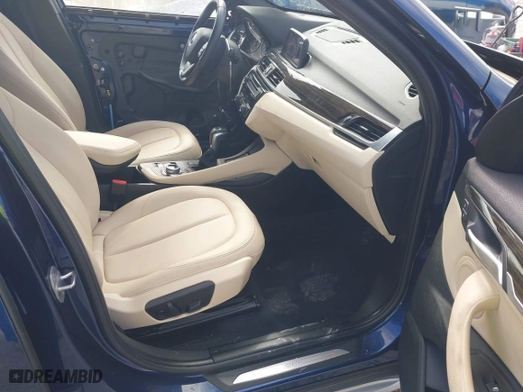 2018 BMW X1 sDrive28i with VIN WBXHU7C34J5H44572, listed as a IAAI auction lot 41607151 with 43,056 mi miles. Bid and sale history available at carsss.com. Image 5.