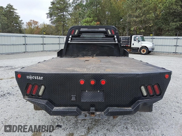 2018 Ram 3500 Tradesman z VIN 3C7WRTCL6JG335982, wystawiony jako Copart lot #78133674 z przebiegiem 407 016 mil mil oraz Czysty tytuł • Clean title. Historia ofert i sprzedaży dostępna na DreamBid. Obrazek 6.