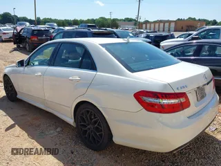2011 Mercedes-Benz E 350 Luxury с VIN WDDHF5GB6BA467562, выставлен на аукционе IAAI как лот 42461058 с пробегом 113 782 миль миль и . История ставок и продаж доступна на DreamBid. Изображение 3.