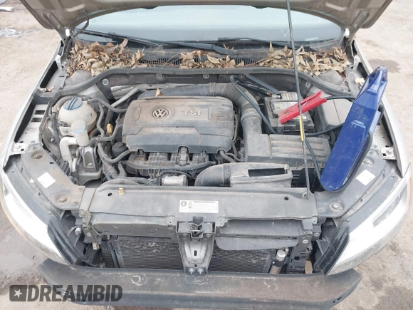 2015 Volkswagen Jetta Sedan 1.8T SE w/Connectivity with VIN 3VWD07AJ9FM326125, listed as a IAAI auction lot 41531163 with 141,284 mi miles. Bid and sale history available at carsss.com. Image 10.
