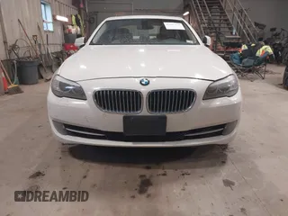 2013 BMW 5 Series 528i xDrive with VIN WBAXH5C58DDW13362, listed as a IAAI auction lot 41997171 with 87,147 mi miles. Bid and sale history available at carsss.com. Image 12.