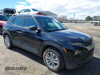 2021 Chevrolet TrailBlazer LS with VIN KL79MMS25MB117288, listed as a IAAI auction lot 41722401 with 39,046 mi miles. Bid and sale history available at carsss.com. Image 1.