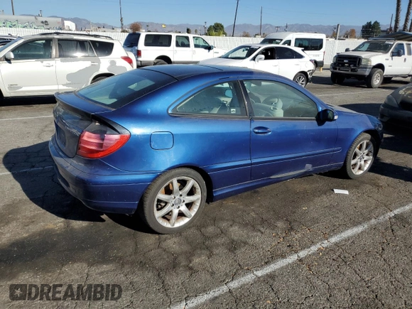 2002 Mercedes-Benz C 230/260/280/320 with VIN WDBRN47J82A389514, listed as a Copart auction lot 84328674 with Not Provided miles and Clean Title. Bid and sale history available at DreamBid. Image 3.
