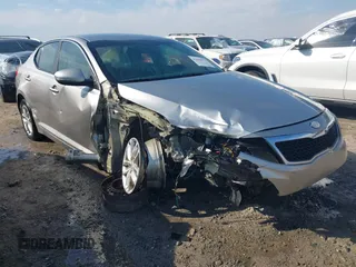 2013 Kia Optima LX z VIN KNAGM4A71D5401777, wystawiony jako IAAI lot #41639973 z przebiegiem 218 938 mil mil oraz . Historia ofert i sprzedaży dostępna na DreamBid. Obrazek 1.