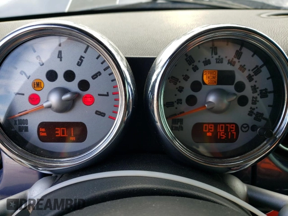2007 MINI Convertible with VIN WMWRF33537TF66807, listed as a Copart auction lot 43664845 with 91,079 mi miles and Salvage Title. Bid and sale history available at DreamBid. Image 9.