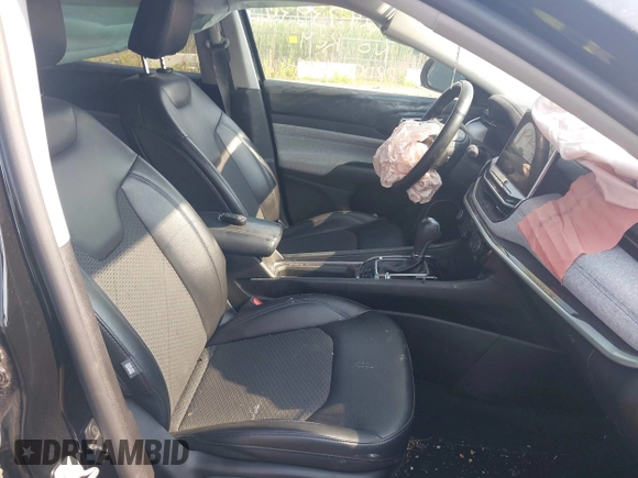 2022 Jeep Compass Latitude z VIN 3C4NJDBB0NT216921, wystawiony jako IAAI lot #42473934 z przebiegiem 41 169 mil mil oraz . Historia ofert i sprzedaży dostępna na DreamBid. Obrazek 5.