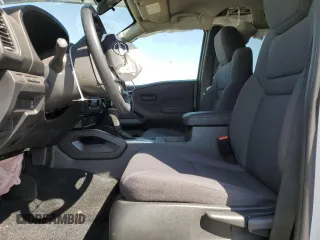 2024 Nissan Frontier S z VIN 1N6ED1CLXRN655690, wystawiony jako Copart lot #89017835 z przebiegiem 2 061 mil mil oraz Szkoda całkowita • Salvage title. Historia ofert i sprzedaży dostępna na DreamBid. Obrazek 7.