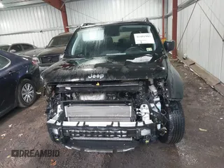 2020 Jeep Renegade Latitude with VIN ZACNJBBB5LPL69624, listed as a IAAI auction lot 41481985 with 45,432 mi miles. Bid and sale history available at carsss.com. Image 13.