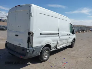 2016 Ford Transit Cargo z VIN 1FTYR2CG7GKB54149, wystawiony jako IAAI lot #41631962 z przebiegiem 151 824 mil mil oraz . Historia ofert i sprzedaży dostępna na DreamBid. Obrazek 4.