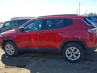 2025 Jeep Compass Latitude с VIN 3C4NJDBN7ST548795, выставлен на аукционе IAAI как лот 41891359 с пробегом 4 569 миль миль и . История ставок и продаж доступна на DreamBid. Изображение 14.