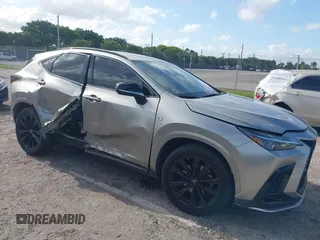 2022 Lexus NX 350 F Sport z VIN JTJKGCEZXN5001287, wystawiony jako IAAI lot #42125581 z przebiegiem 47 766 mil mil oraz . Historia ofert i sprzedaży dostępna na DreamBid. Obrazek 1.