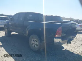 2006 Toyota Tacoma with VIN 5TEUU42N16Z162413, listed as a IAAI auction lot 41767068 with 300,572 mi miles. Bid and sale history available at carsss.com. Image 3.