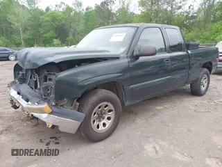2006 Chevrolet Silverado 1500 LT1 with VIN 1GCEK19V36Z269098, listed as a IAAI auction lot 41949649 with 286,007 mi miles. Bid and sale history available at carsss.com. Image 2.