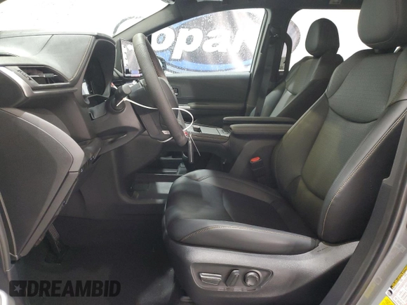 2024 Toyota Sienna LE with VIN 5TDCSKFC1RS139259, listed as a Copart auction lot 77890494 with 892 mi miles and Clean Title. Bid and sale history available at carsss.com. Image 7.