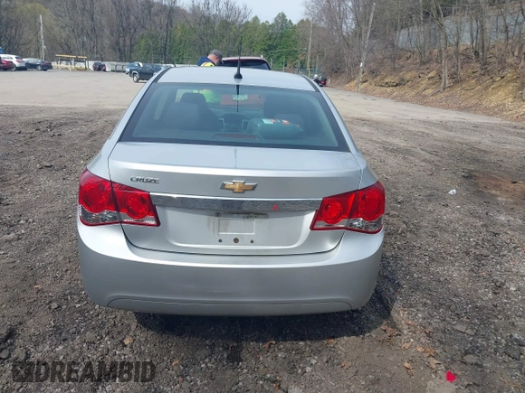 2014 Chevrolet Cruze LS with VIN 1G1PA5SH3E7178262, listed as a IAAI auction lot 42001205 with 159,174 mi miles and . Bid and sale history available at DreamBid. Image 17.