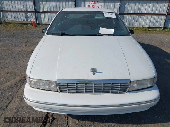 1995 Chevrolet Caprice z VIN 1G1BL52W0SR183101, wystawiony jako IAAI lot #42471866 z przebiegiem 158 647 mil mil oraz . Historia ofert i sprzedaży dostępna na DreamBid. Obrazek 6.