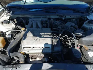 1997 Lexus ES 300 Luxury Sport Sdn with VIN JT8BF22G5V0033501, listed as a IAAI auction lot 41668495 with 235,462 mi miles. Bid and sale history available at carsss.com. Image 10.
