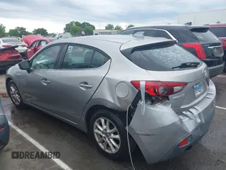2014 Mazda 3 i Grand Touring z VIN 3MZBM1M73EM110150, wystawiony jako IAAI lot #42260717 z przebiegiem 104 240 mil mil oraz . Historia ofert i sprzedaży dostępna na DreamBid. Obrazek 14.