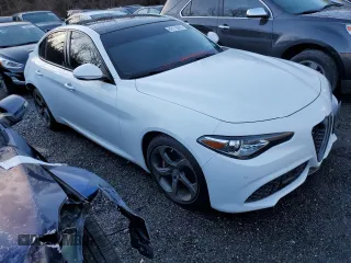 2019 Alfa Romeo Giulia Ti z VIN ZARFANBN0K7608050, wystawiony jako Copart lot #89119965 z przebiegiem 80 559 mil mil oraz Szkoda całkowita • Salvage title. Historia ofert i sprzedaży dostępna na DreamBid. Obrazek 4.