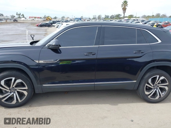 2021 Volkswagen Atlas SEL Premium with VIN 1V2TE2CA6MC220132, listed as a IAAI auction lot 41688148 with 57,249 mi miles and . Bid and sale history available at DreamBid. Image 14.