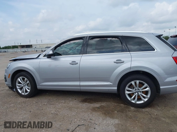 2019 Audi Q7 Premium Plus с VIN WA1LAAF76KD042912, выставлен на аукционе IAAI как лот 42425873 с пробегом Не указан миль и . История ставок и продаж доступна на DreamBid. Изображение 14.