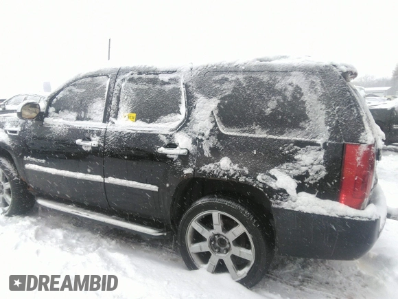 2007 Cadillac Escalade with VIN 1GYFK638X7R200425, listed as a IAAI auction lot 41212224 with 292,416 mi miles. Bid and sale history available at carsss.com. Image 14.