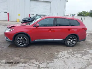 2018 Mitsubishi Outlander SE z VIN JA4AD3A35JZ032324, wystawiony jako IAAI lot #42308789 z przebiegiem 132 966 mil mil oraz . Historia ofert i sprzedaży dostępna na DreamBid. Obrazek 14.