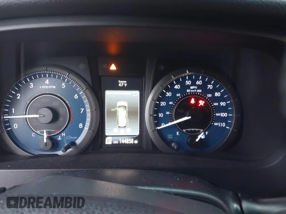 2016 Toyota Sienna XLE with VIN 5TDYK3DC2GS726677, listed as a IAAI auction lot 41609165 with 144,858 mi miles. Bid and sale history available at carsss.com. Image 7.
