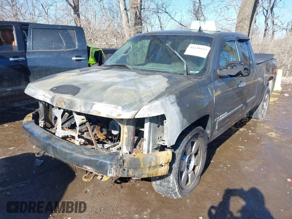 2007 Chevrolet Silverado 1500 1LT with VIN 2GCEK190271730595, listed as a IAAI auction lot 41428654 with 234,022 mi miles and . Bid and sale history available at DreamBid. Image 2.