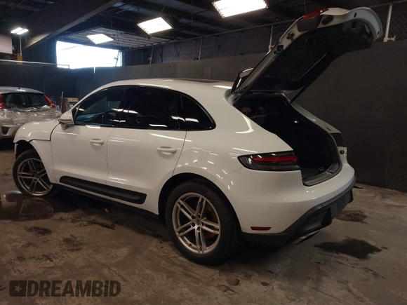 2022 Porsche Macan with VIN WP1AA2A54NLB03594, listed as a IAAI auction lot 41696623 with 43,779 mi miles and . Bid and sale history available at DreamBid. Image 3.