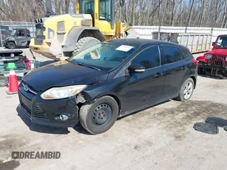 2013 Ford Focus SE with VIN 1FADP3K24DL365417, listed as a IAAI auction lot 41792235 with 187,607 mi miles. Bid and sale history available at carsss.com. Image 17.
