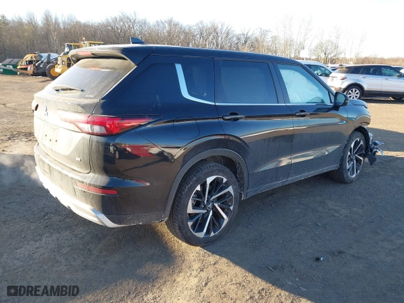 2024 Mitsubishi Outlander SE with VIN JA4J4VA88RZ064350, listed as a IAAI auction lot 41444125 with 5,789 mi miles. Bid and sale history available at carsss.com. Image 4.