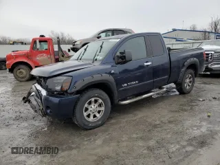 2007 Nissan Titan XE z VIN 1N6AA06BX7N227135, wystawiony jako Copart lot #84016134 z przebiegiem 120 723 mil mil oraz Nie do naprawy • Non repairable. Historia ofert i sprzedaży dostępna na DreamBid. Obrazek 1.