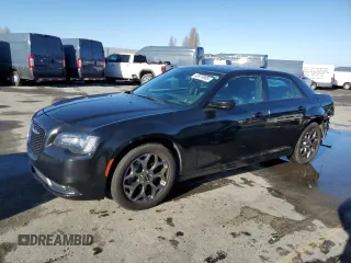 2018 Chrysler 300 with VIN 2C3CCAGG1JH267405, listed as a Copart auction lot 43974905 with 106,975 mi miles and Salvage Title. Bid and sale history available at carsss.com. Image 1.