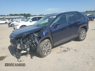 2023 Toyota RAV4 XLE Premium z VIN 2T3C1RFV1PW260432, wystawiony jako Copart lot #53225035 z przebiegiem 9 372 mil mil oraz Szkoda całkowita • Salvage title. Historia ofert i sprzedaży dostępna na DreamBid. Obrazek 1.
