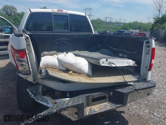 2008 Ford F-150 XLT z VIN 1FTPW14508FA78103, wystawiony jako IAAI lot #42240579 z przebiegiem 159 336 mil mil oraz . Historia ofert i sprzedaży dostępna na DreamBid. Obrazek 6.