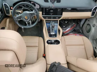 2021 Porsche Cayenne S z VIN WP1AB2AYXMDA28173, wystawiony jako Copart lot #57601645 z przebiegiem 15 901 mil mil oraz Czysty tytuł • Clean title. Historia ofert i sprzedaży dostępna na DreamBid. Obrazek 8.