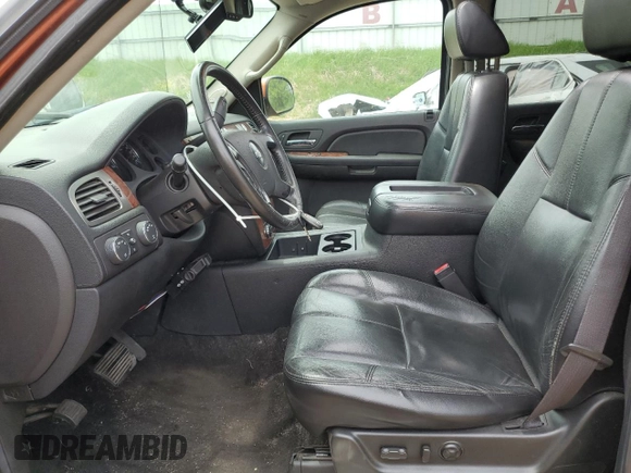 2007 Chevrolet Avalanche LTZ z VIN 3GNFK12307G230698, wystawiony jako Copart lot #56882075 z przebiegiem 185 009 mil mil oraz Czysty tytuł • Clean title. Historia ofert i sprzedaży dostępna na DreamBid. Obrazek 7.