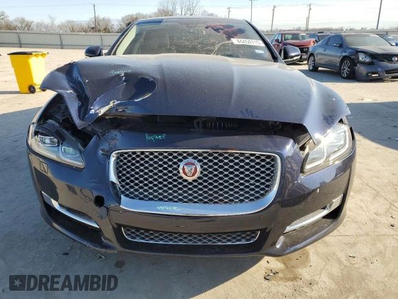 2017 Jaguar XJ with VIN SAJWJ2GD2H8W08337, listed as a Copart auction lot 44454715 with 89,424 mi miles and Salvage Title. Bid and sale history available at carsss.com. Image 5.