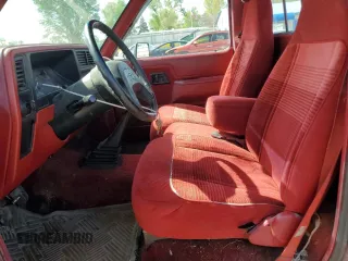 1992 Ford Ranger XL with VIN 1FTCR10A2NPA87898, listed as a Copart auction lot 53450505 with 2,748 mi miles and Salvage title. Bid and sale history available at DreamBid. Image 7.