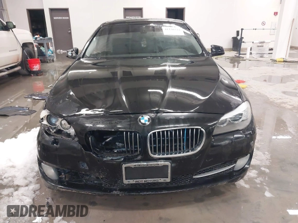 2012 BMW 5 Series 528i xDrive with VIN WBAXH5C51CDW03156, listed as a IAAI auction lot 41236722 with 189,196 mi miles and . Bid and sale history available at DreamBid. Image 12.