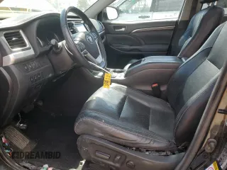 2016 Toyota Highlander Hybrid Limited with VIN 5TDDCRFH4GS019183, listed as a Copart auction lot 49718465 with 136,879 mi miles and Salvage Title. Bid and sale history available at carsss.com. Image 7.