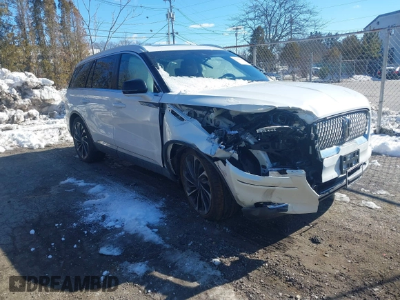 2021 Lincoln Aviator Reserve with VIN 5LM5J7XC3MGL08085, listed as a IAAI auction lot 41482512 with 61,248 mi miles and . Bid and sale history available at DreamBid. Image 1.