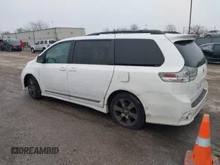 2011 Toyota Sienna SE with VIN 5TDXK3DC0BS122811, listed as a IAAI auction lot 41491159 with 337,201 mi miles and . Bid and sale history available at DreamBid. Image 3.
