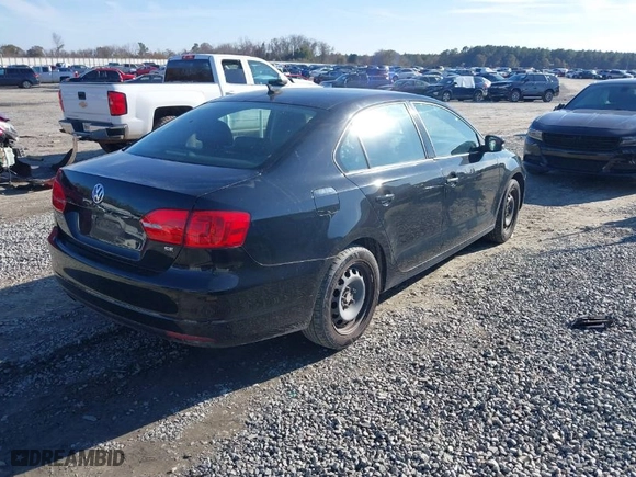 2014 Volkswagen Jetta Sedan SE with VIN 3VWD07AJ8EM370213, listed as a IAAI auction lot 41460059 with 102,448 mi miles. Bid and sale history available at carsss.com. Image 4.