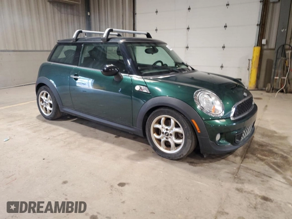 2013 MINI Hardtop S with VIN WMWSV3C52DT477372, listed as a Copart auction lot 56248235 with 88,508 mi miles and Clean Title. Bid and sale history available at DreamBid. Image 4.